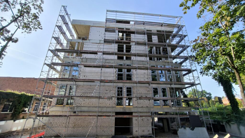 Fasadiniai pastoliai Centras